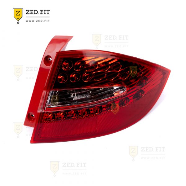 چراغ خطر عقب راست روی گلگیرJ5 AT;J5 MT